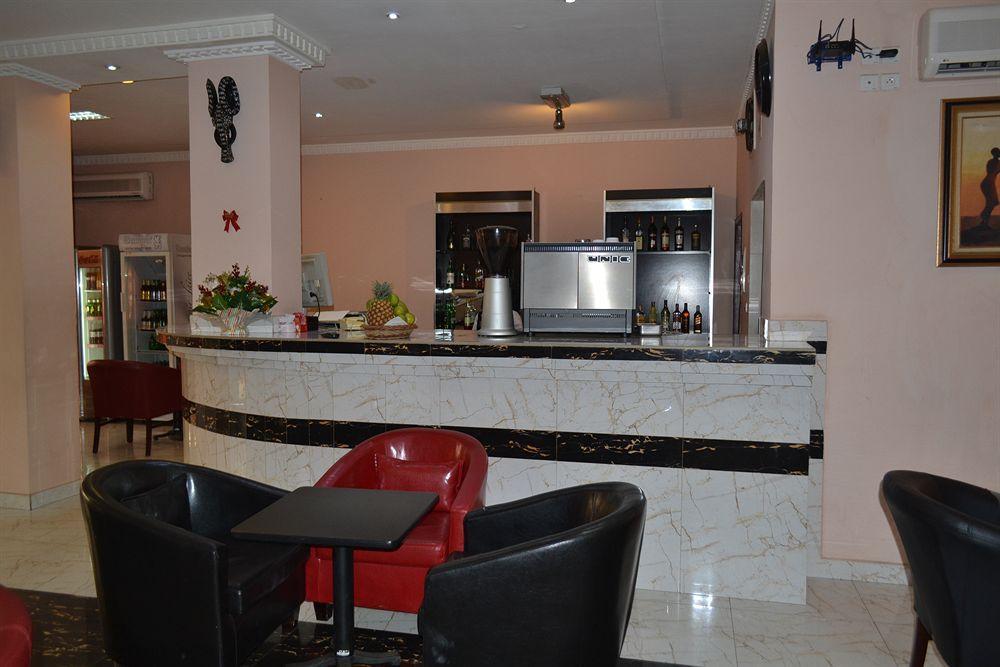 Hotel Mansel Yaounde Exterior photo