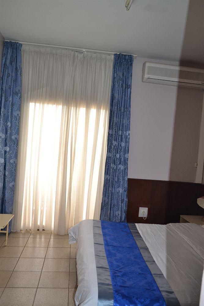 Hotel Mansel Yaounde Exterior photo