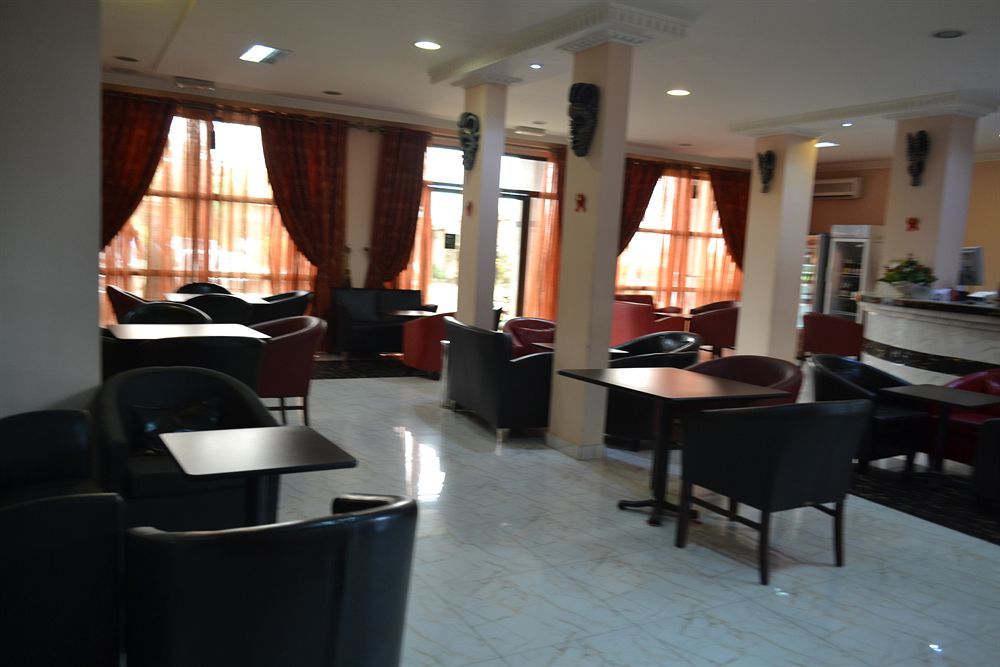 Hotel Mansel Yaounde Exterior photo