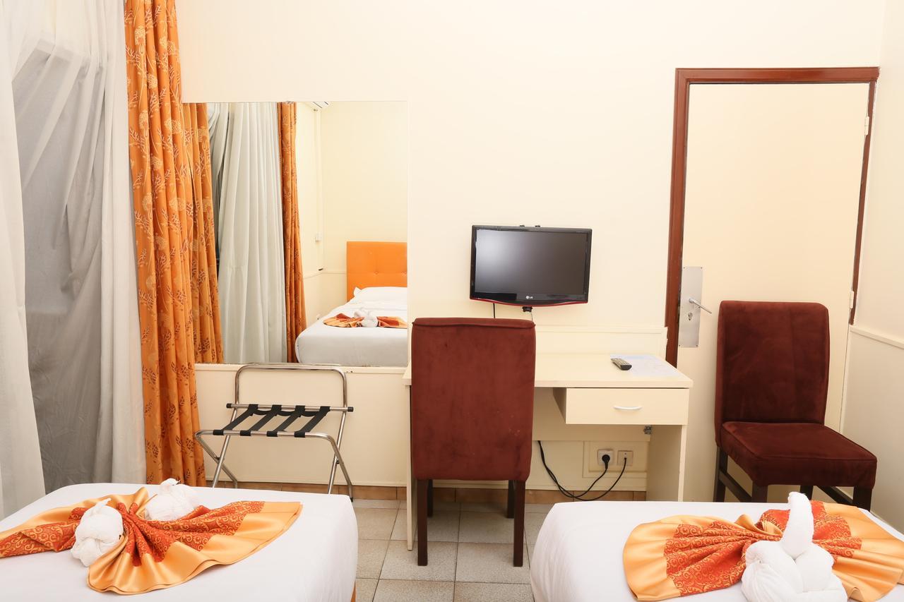 Hotel Mansel Yaounde Exterior photo
