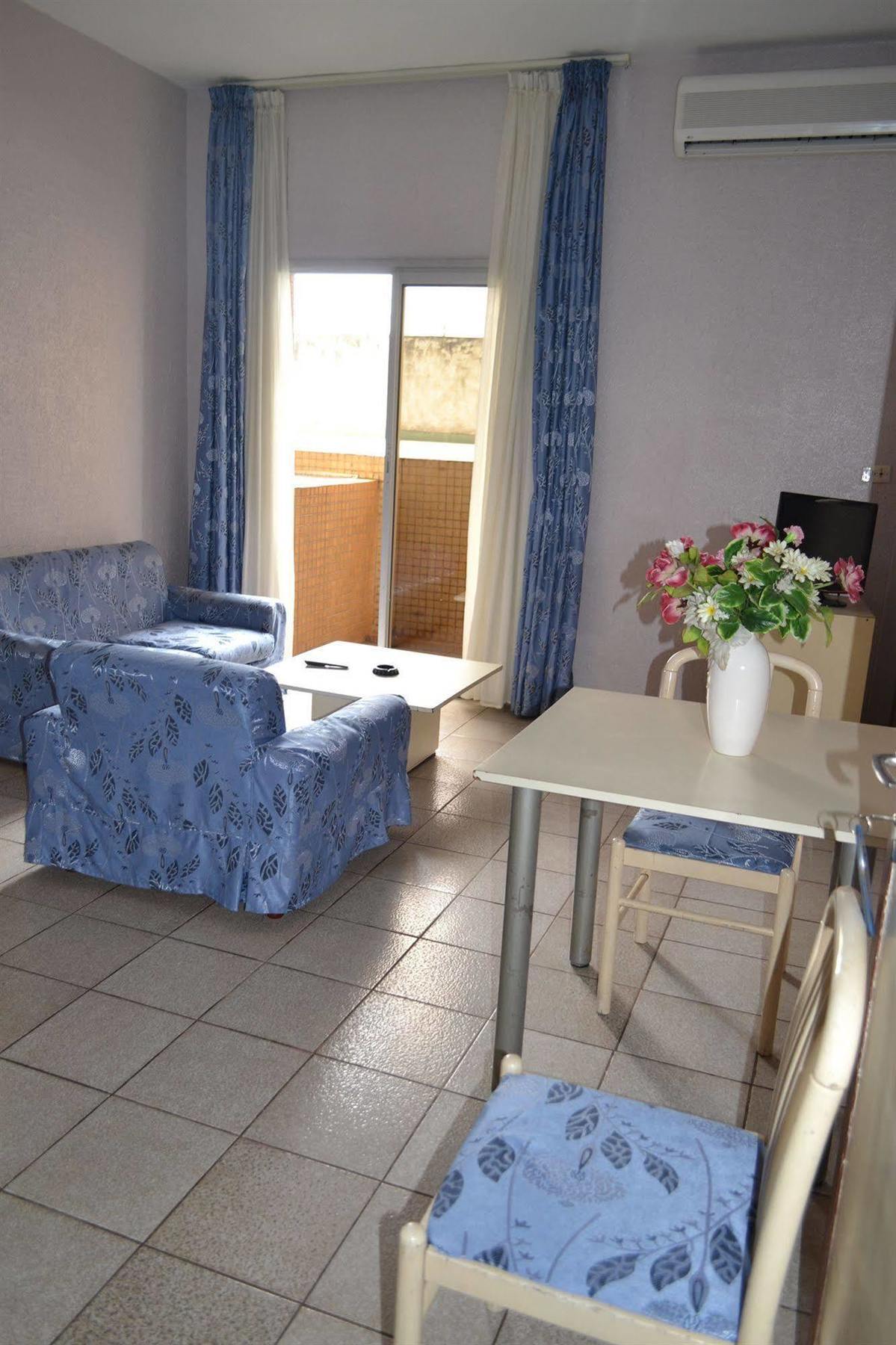 Hotel Mansel Yaounde Exterior photo
