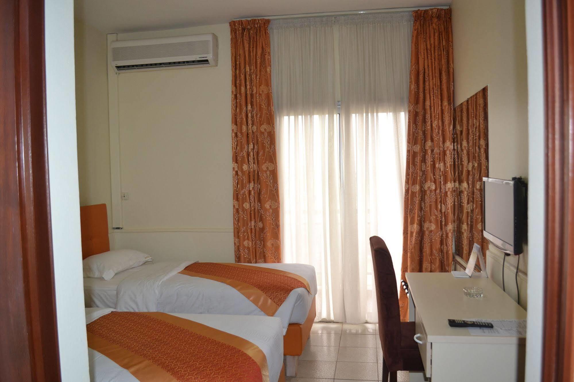 Hotel Mansel Yaounde Exterior photo