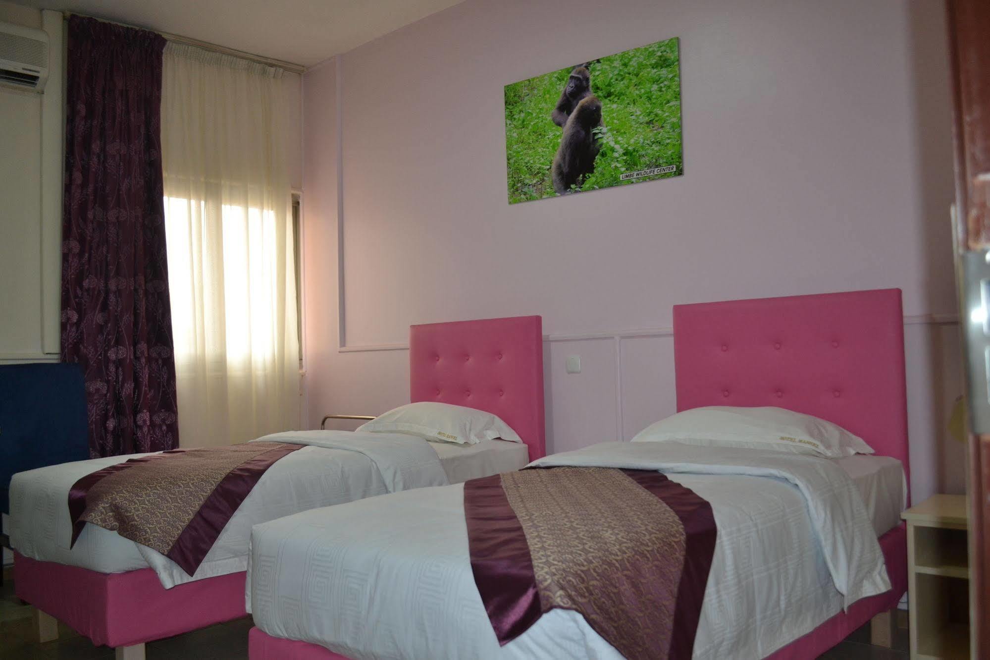 Hotel Mansel Yaounde Exterior photo
